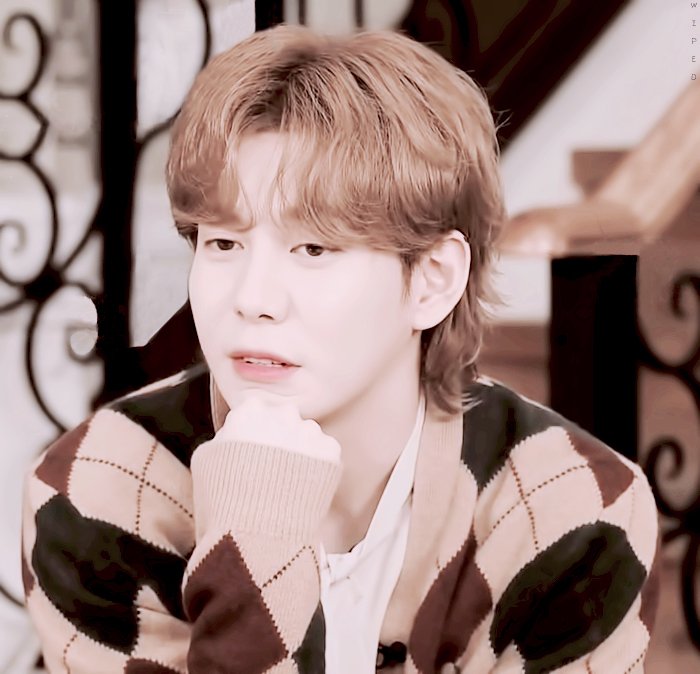 WIPED0708's tweet photo. 멜로디 책방에서 브끙 완죤 어린왕자
같았졍ㅜㅜㅜ 잘생쁨💗💗
#박경 #블락비

가끔 이렇게 전에 보정했던거 리터치
하는데 지금보니 왜 이렇게 했는지 뜨악 스러운게 꽤 있음..ㅋㅋㄱ
과거의 난 눈알에 무슨 필터를 끼고 있었던거야.. https://t.co/stUSRTpU0h