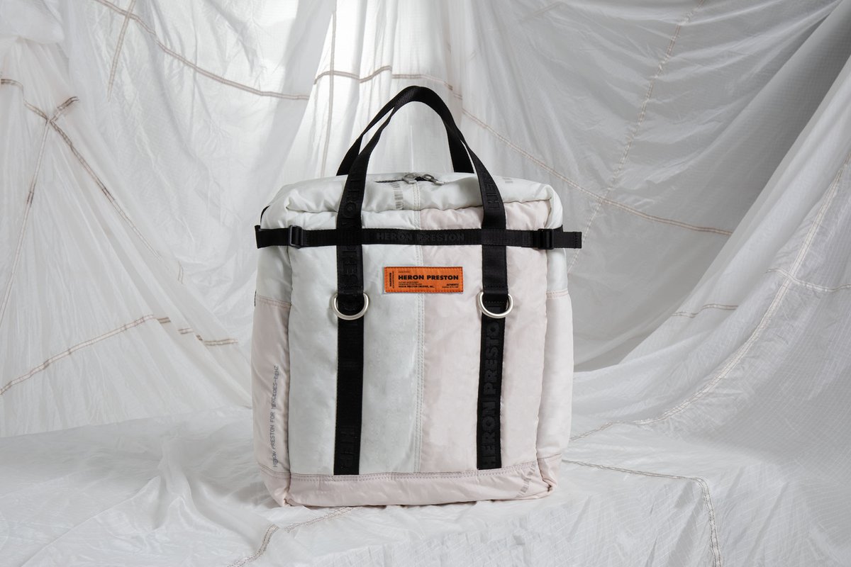 midnightclub___'s tweet image. Celebrating 40 years of the Airbag. 

A global seeding solution for @MercedesBenz, in collaboration with @heronpreston 

Handmade in London
Shipped Worldwide 🌎

Thank you to @KARLAOTTO for getting us involved ✌️