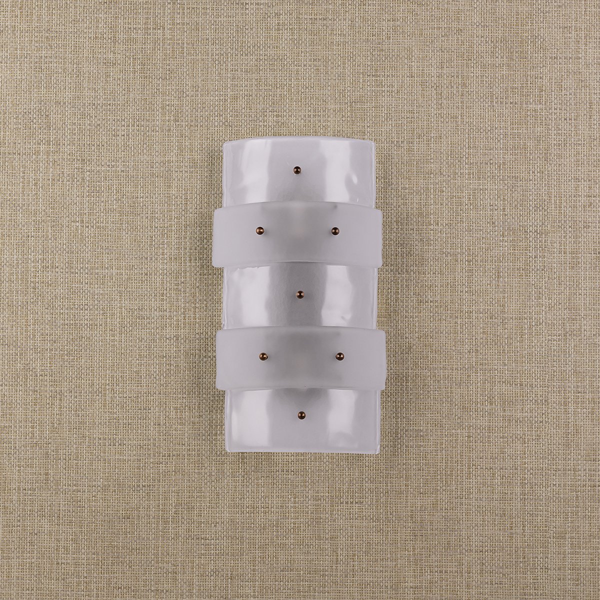 bellafigurauk's tweet photo. LUNAR - The perfect pairing to the Round and Rectangular chandelier is the Lunar wall light; new to the Moonlight collection this design originated from studies of the waxing and waning of this celestial body. #moonlightcollection #focus21atDCCH https://t.co/hqn88jnqQ2