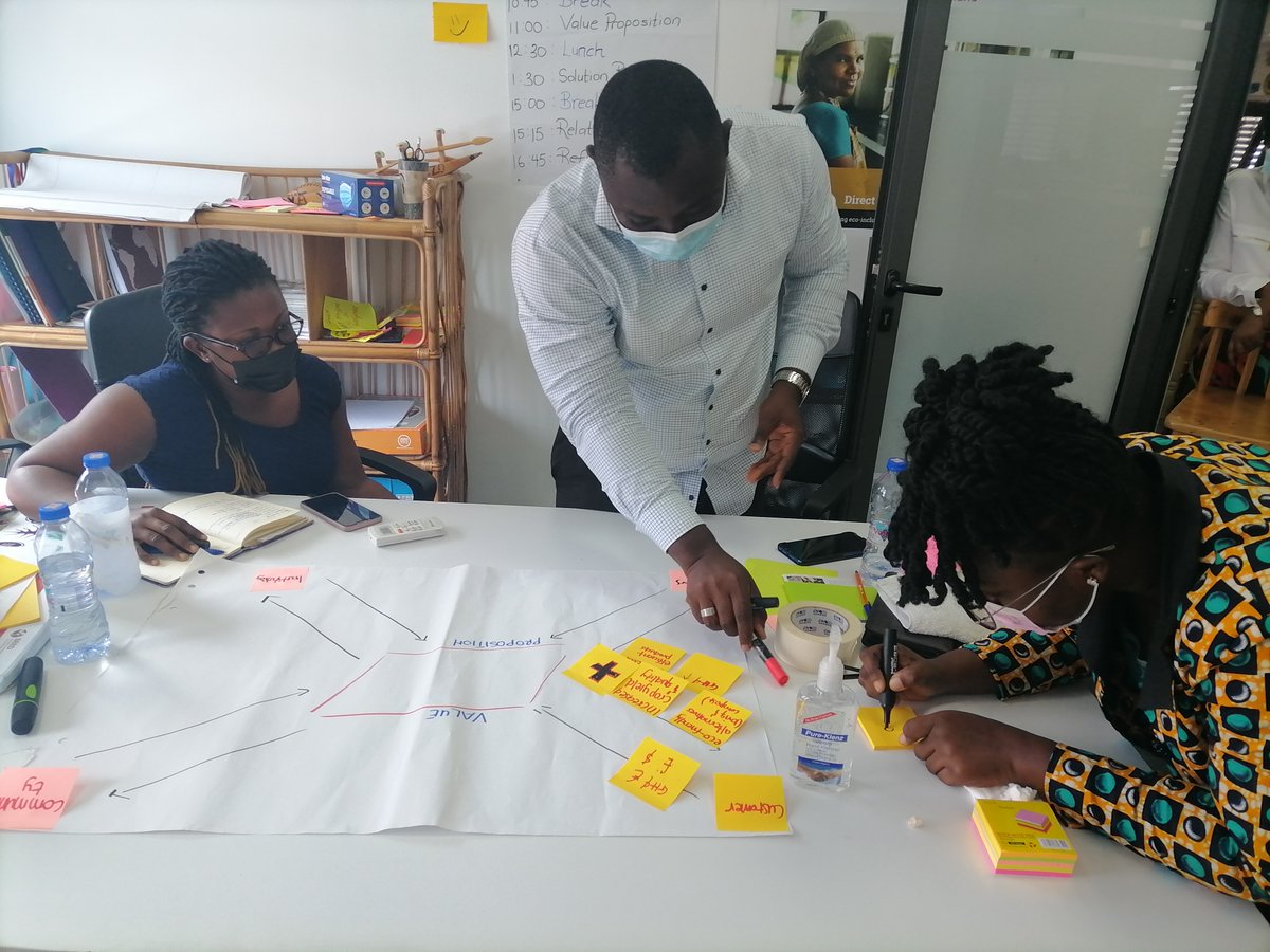 SEED_SustDev's tweet image. Live from #Ghana 🇬🇭: Developing a convincing and investor-ready plan is a priority for 2021 SEED Award winner @JekoraGH. The #SEEDAccelerator is tailored to the same priority. More progress ahead! @A_eveil #greenSMEs #greenfinance #wasterecycling #circulareconomy