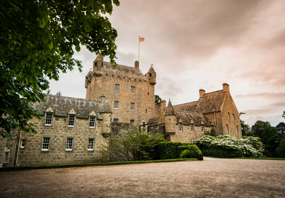 We'll soon be closing our doors to the public for the winter season, so it really is your last chance to visit this enchanting place until next spring. We do hope we see you soon! cawdorcastle.com/cawdor-castle/

 #castle #travel #scotland #uk #unitedkingdom #photography #history