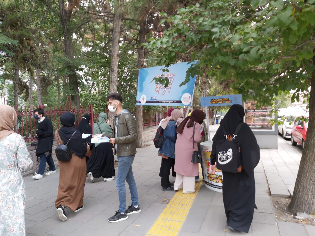 #KampüseHoşgeldin standlarımızda bugün 🤗

Station 1 ⬇️  

📍Ankara Üniversitesi İlahiyat Fakültesi  

Yerimizi aldık sizleri bekliyoruz…