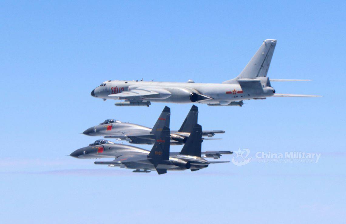 mrlynx_oficial's tweet photo. #Taiwan has officially applied to be part of the #CCTPP free-trade pact and #China replies flying 24 jets including 18 fighters and 2 nuclear bombers into the self-ruled island’s air defence zone. Biggest incursion in months. cc @mavidonate https://t.co/chSUYba2iD