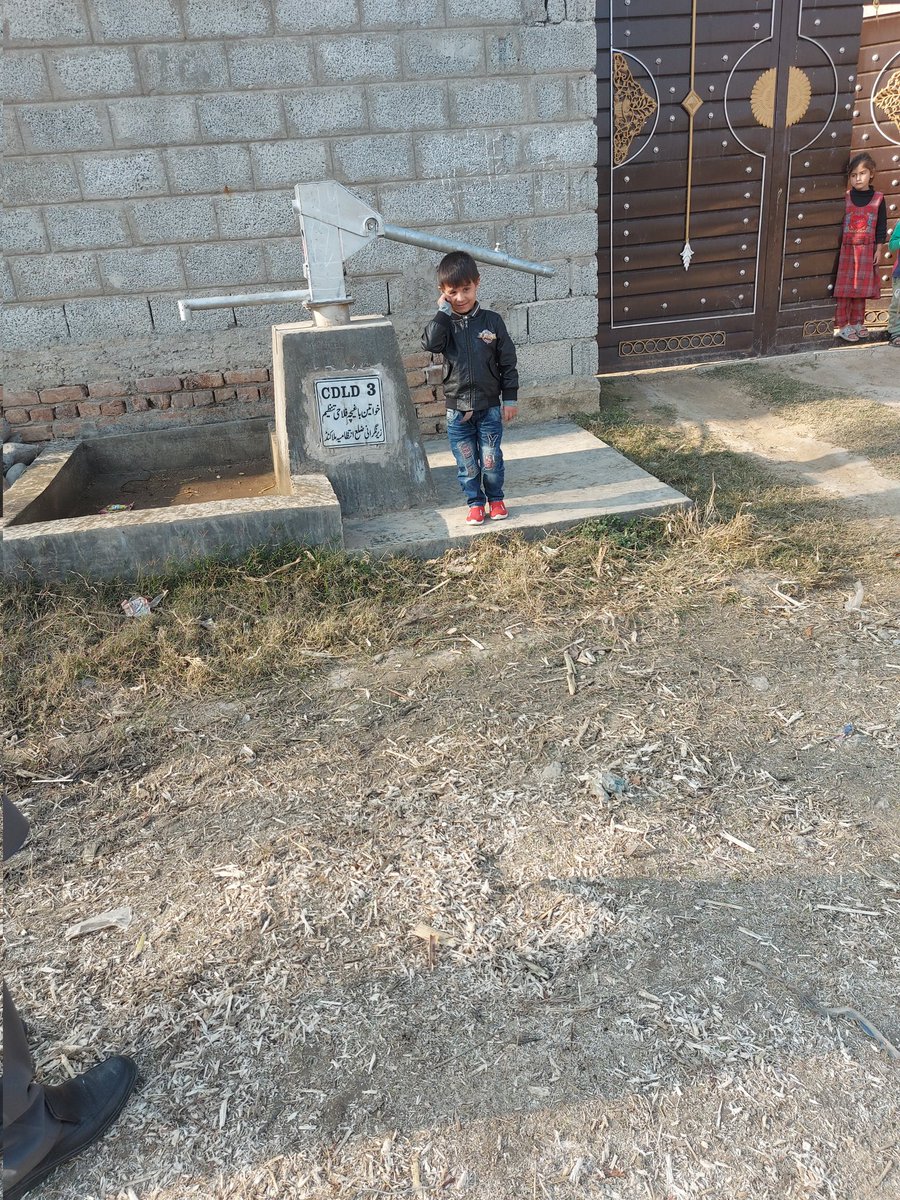 BintSalar's tweet photo. "Gender Parity* is not just good for women - It is good for society".

HandPumps scheme by the women of Tehsil Dargai District Malakand is the achievement of #CommunityDrivenLocalDevelopmentKhyberPakhtunkhwa (CDLD KPK) . 
#RegularizeCDLDEmployees https://t.co/fgbQOV6uFw