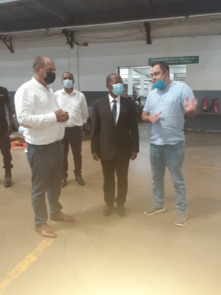 RajeshChaplotUG's tweet photo. Hosted Hon Dr John Chrysostom Muyingo , State Minister for Higher education at our company Graphic systems
#graphicssystems #rajeshchaplot @Educ_SportsUg
#drjohnchrysostommuyingo https://t.co/acxbEkO9pD