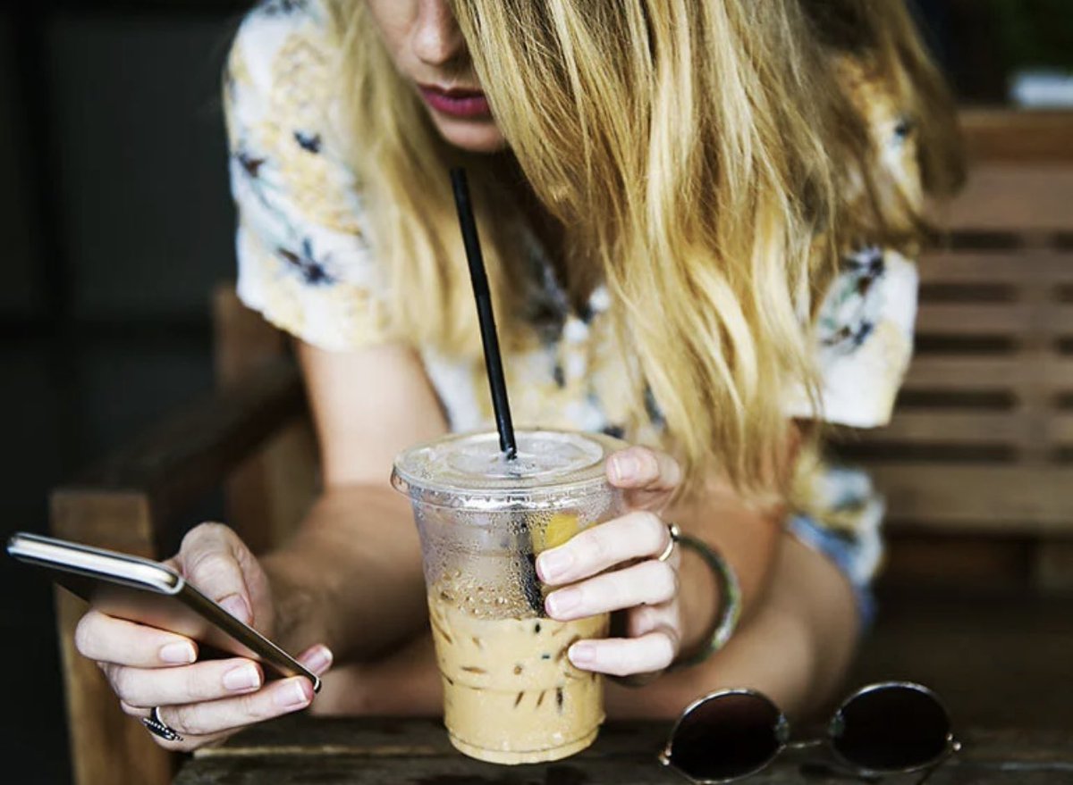 emaho_asso's tweet photo. [Rentrée numérique] Vous êtes #étudiants et souhaitez que votre année se déroule dans de bonnes conditions ? 

Voici un article proposant une sélection d’#app essentielles pour les études comme pour la vie courante ▶️ https://t.co/KSBotgF2nY https://t.co/QwLPT2jgP4