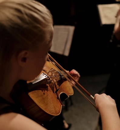 Musicians are understandably anxious about their hearing, and recent high-profile cases of noise-related hearing loss have resulted in huge changes in the music industry. Here &gt; bit.ly/3BNChJB Chris Aldren explains.
