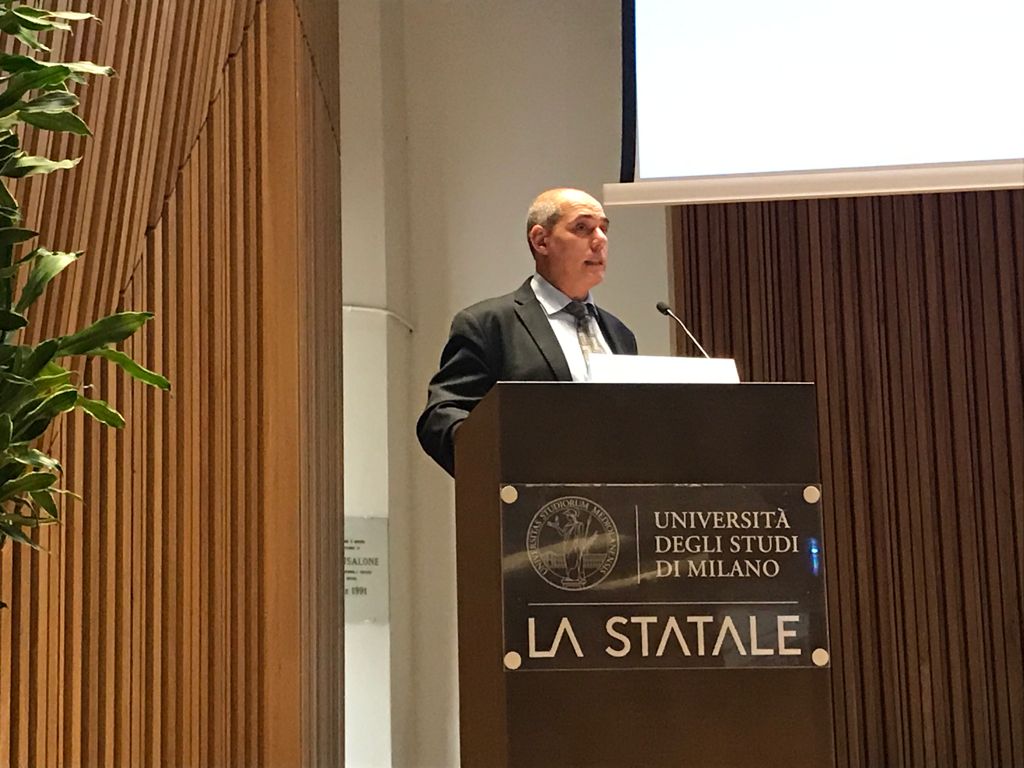 LaStatale's tweet photo. Il tema dell'#antimafia e degli interventi del #Diritto  al centro dell'incontro a @LaStatale  dedicato ai 10 anni del #CodiceAntimafia, con gli interventi di #FabioBasile, docente Diritto penale, e #NandoDallaChiesa, delegato del Rettore sui temi della criminalità organizzata https://t.co/bwuCRGQAzJ