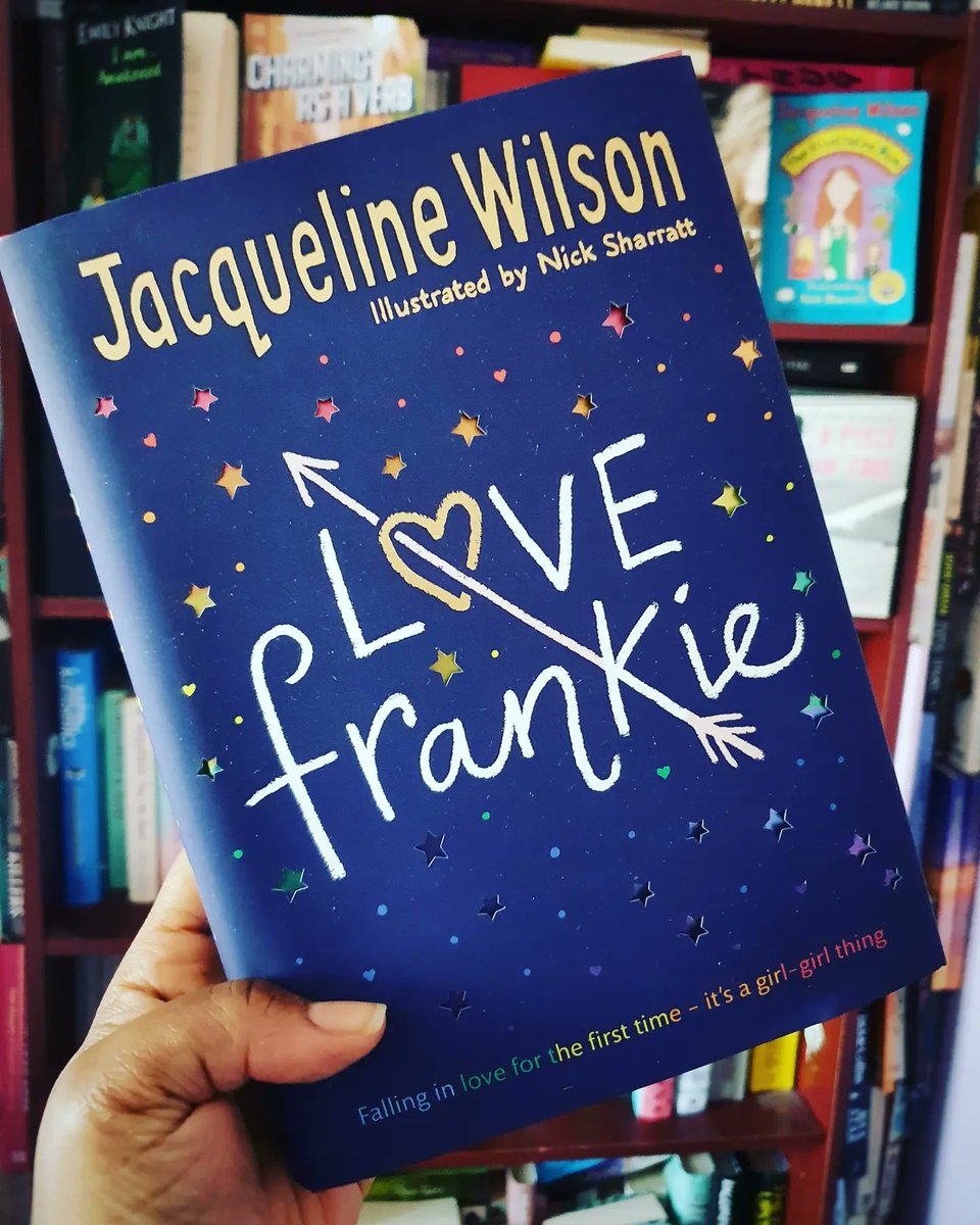 Giveaway time! We have one hardback of our longlisted book Love Frankie by Jacqueline Wilson. Make sure to FOLLOW and RT this post. Closes Friday 5pm. UK only! Want more chances to win? Enter via Instagram as well! 

#giveaway 
#TheDBAwards 
#lovefrankie 
#jacquelinewilson