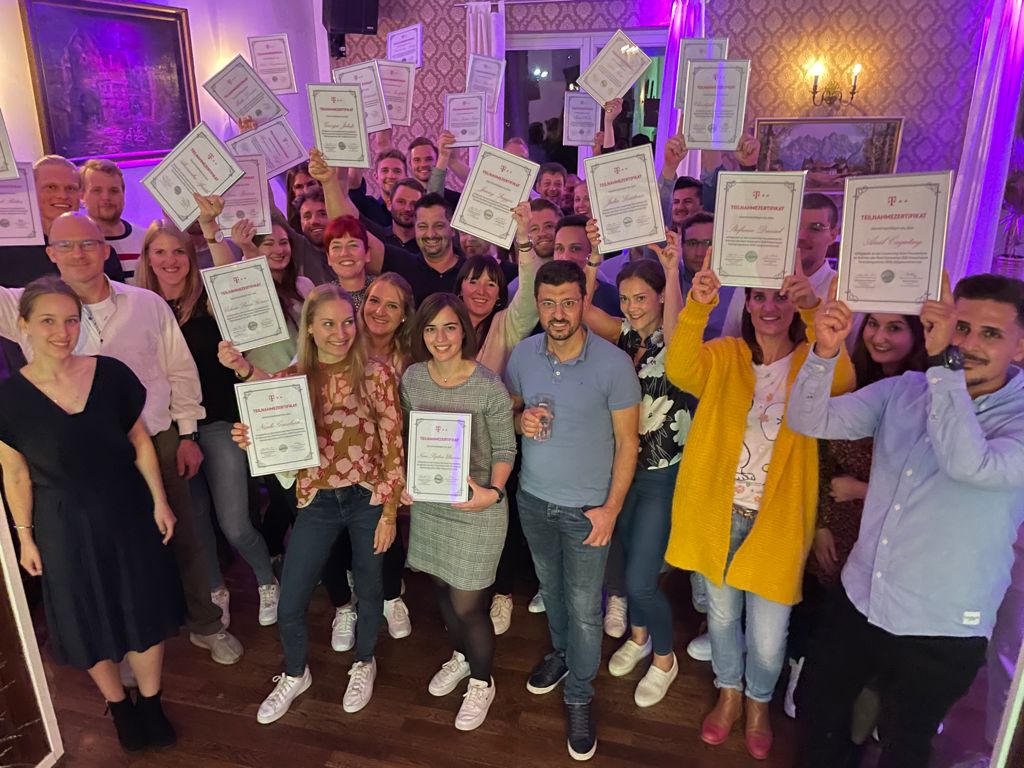 itcdeutschland's tweet photo. 🤩 Next Generation Powerhouse! 🤩
Ein sehr gelungener Abschluss +++ Verantwortung first! Mit 3 G und zusätzlich extra Corona-Test aller Teilenhmer/innen.

#NGPowerhouse
#dabei
#talenttovalue https://t.co/DlL9coEejb
