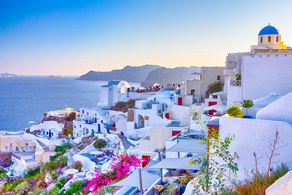 HowardTravel's tweet photo. #Santorini is just stunning😍🇬🇷

#GordonGinoandFred https://t.co/nRNbdY2YTg