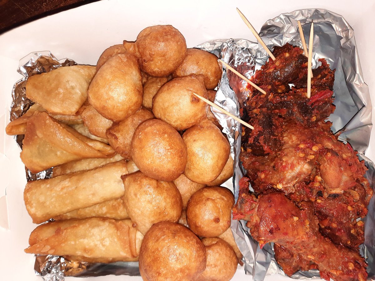 SuperstarPampam's tweet photo. @PcamidosChops is still your best plug for Small Chops in Uyo. Plates,  boxes, platters or trays. WhatsApp 09037012951 https://t.co/XBZqJYIaO6