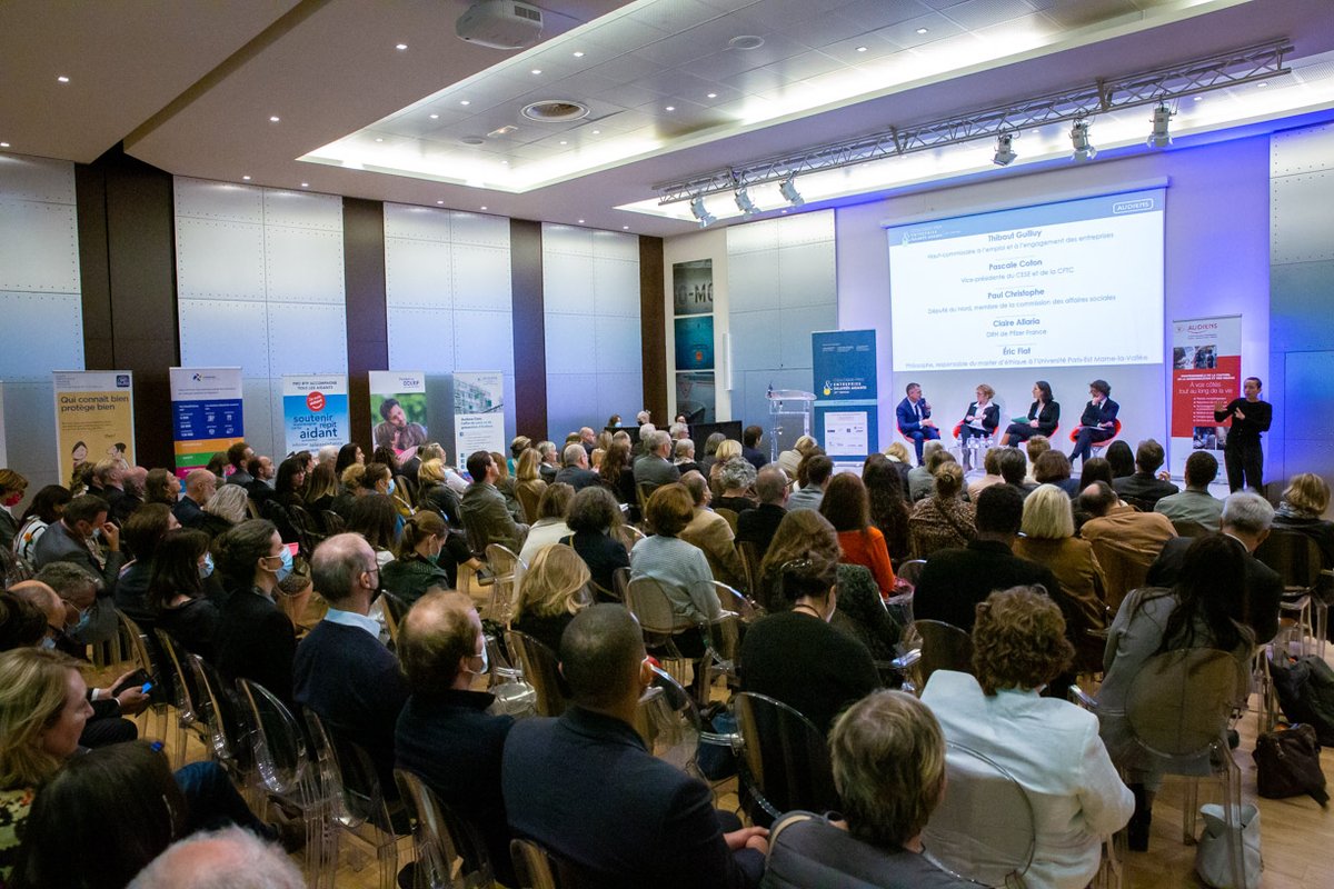 GroupeAudiens's tweet image. Le Prix &quot;Entreprise &amp;amp; Salariés #Aidants&quot; récompense les meilleures initiatives des entreprises en faveur de leurs salariés aidants ! 

👏 Un grand bravo aux lauréats 2021 : 
▫🥇: @GroupeBPCE  
▫🥈: @France_MM 
▫🏅❤️  : Caisse Régionale de @CreditAgricole Mutuel de la Réunion