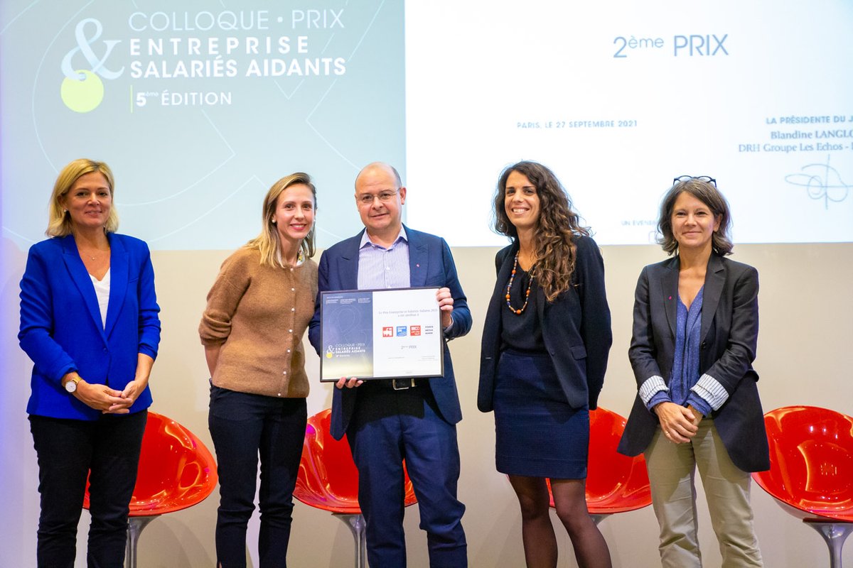 GroupeAudiens's tweet image. Le Prix &quot;Entreprise &amp;amp; Salariés #Aidants&quot; récompense les meilleures initiatives des entreprises en faveur de leurs salariés aidants ! 

👏 Un grand bravo aux lauréats 2021 : 
▫🥇: @GroupeBPCE  
▫🥈: @France_MM 
▫🏅❤️  : Caisse Régionale de @CreditAgricole Mutuel de la Réunion