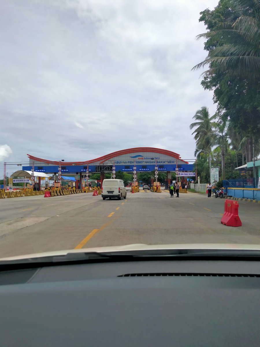 NandoButbut's tweet photo. Tahun Baru 2022 touring lagi ga nih kita ke Jambi- BaLi? Hehehe https://t.co/hgo0tZOTTO