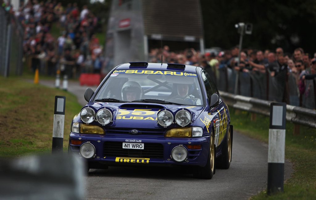 Scooby at entertaining the crowds at Combe! @CastleCombeUK #555 #subaru #rallyday #motorsportphotography