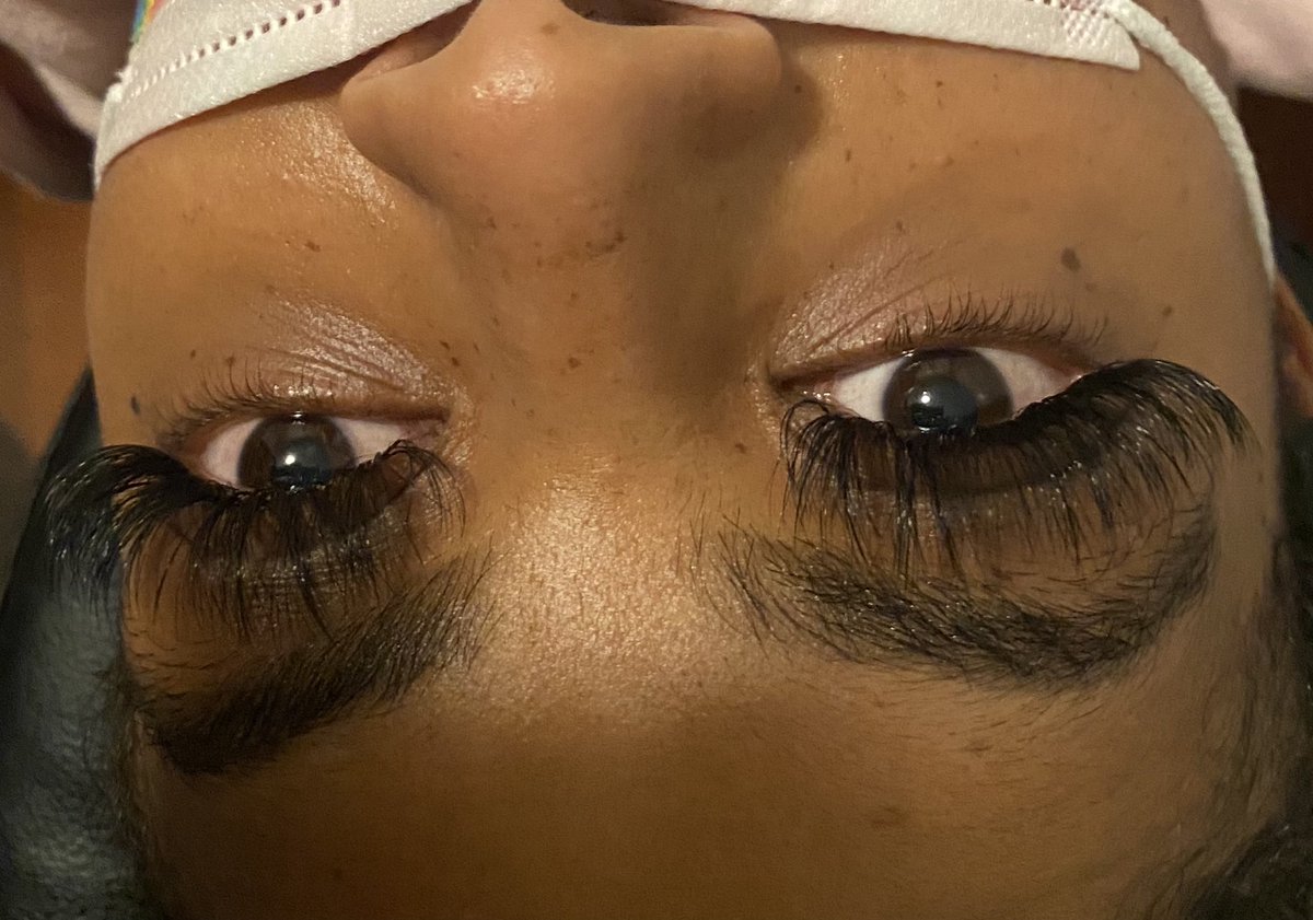MESSYMONEYMINKS's tweet photo. WISPPPPPYYYYY AF💫🧚🏽
BOOK YOUR NEXT FULL SET BEFORE MY FALL SALE ENDS🍂🍁🤎
#bostonlashes #bostonlashtech #lashextensions #lash #nyclashes #providencelashartist #megavolumelashes #lashextensions https://t.co/4PbSrDhgKN