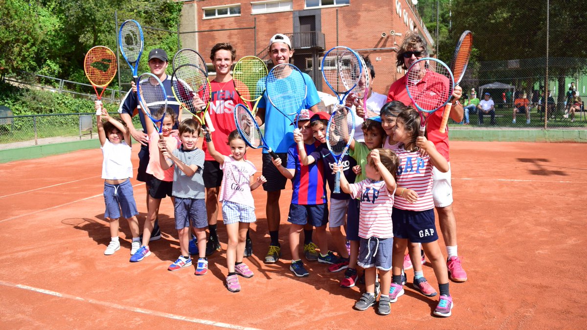🎾 Obertes les inscripcions per a les escoles de pàdel i tennis per nens i adults. 
✍🏻 Inscripcions a cnmontjuic.cat/obertes-les-in…
ℹ️ Les inscripcions són limitades. Es prega que es realitzi el més aviat possible per poder confeccionar els grups.