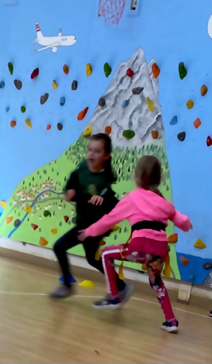 Great session this morning with <a href="/Penl561/">Penl56</a> ! 🏉🔥 
<a href="/CleoHardyWRU/">Cleo Hardy</a>  @JoeDaviesWRU <a href="/LiamScott85/">Liam Scott</a>