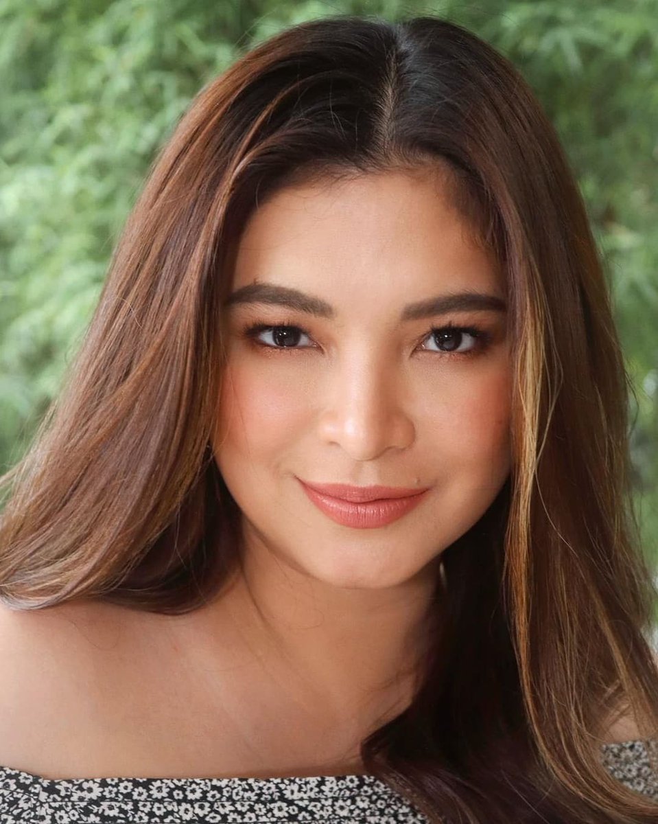 kowalerts's tweet photo. Beautiful Angel Locsin 🥰❤️💚💙 https://t.co/qathf6YbVa