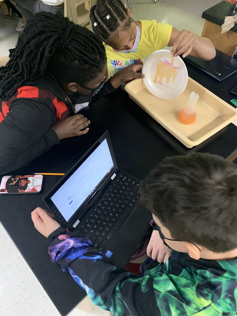 jaclyn_austin's tweet photo. Yesterday I had the pleasure of subbing @hcpss_lems where I got to support students in several science classrooms. Lava flow challenge & paper airplane challenge to explore procedure writing & iterations. Driving Question exploration.I felt right at home! #hcpsssecsci #secsci https://t.co/x5wJu0KT0O