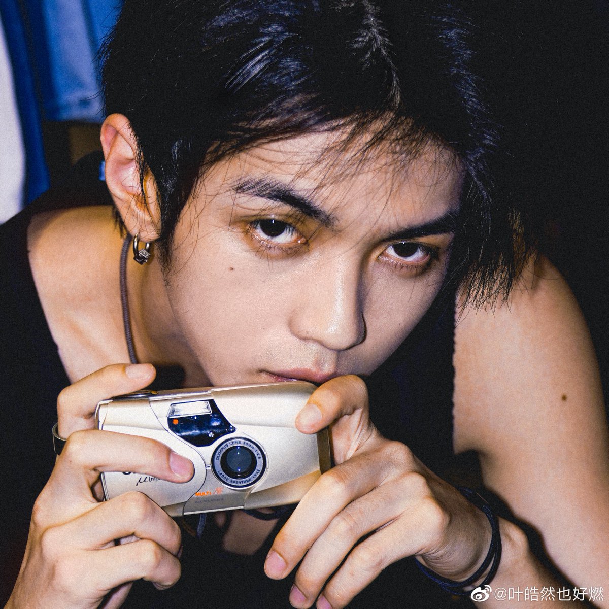 yehaorans's tweet photo. 210929 Ye Haoran’s Weibo update (1/3)

“What to do if someone is too cool and cocky?”

#叶皓然 #YeHaoran https://t.co/w3qutBhAhz