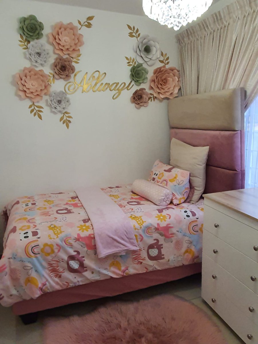 Tuft_Furnish's tweet photo. We make headboards to your specifications. Upgrade your main bedroom or your child's little haven...

Give us a try...we never disappoint.🍃

📱0730706424 to place an order.
 #GirlTalkZA
#DJSBU https://t.co/LPiMzIulnp