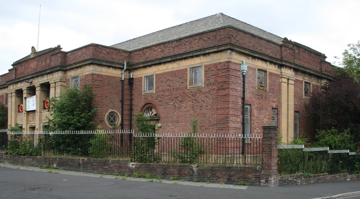 📢HPB event alert📢
Join us on Wednesday 20 October <a href="/ByrneAve/">Byrne Avenue Baths</a> when we'll be finding out how the community is bringing this #historicpool back to life &amp; hearing from speakers who include <a href="/PeoplesPool/">The People’s Pool</a> <a href="/victoriabaths/">Victoria Baths</a> &amp; <a href="/droitwichlido/">FODSL</a> 
Details &amp; booking info:
bit.ly/3zQImUu