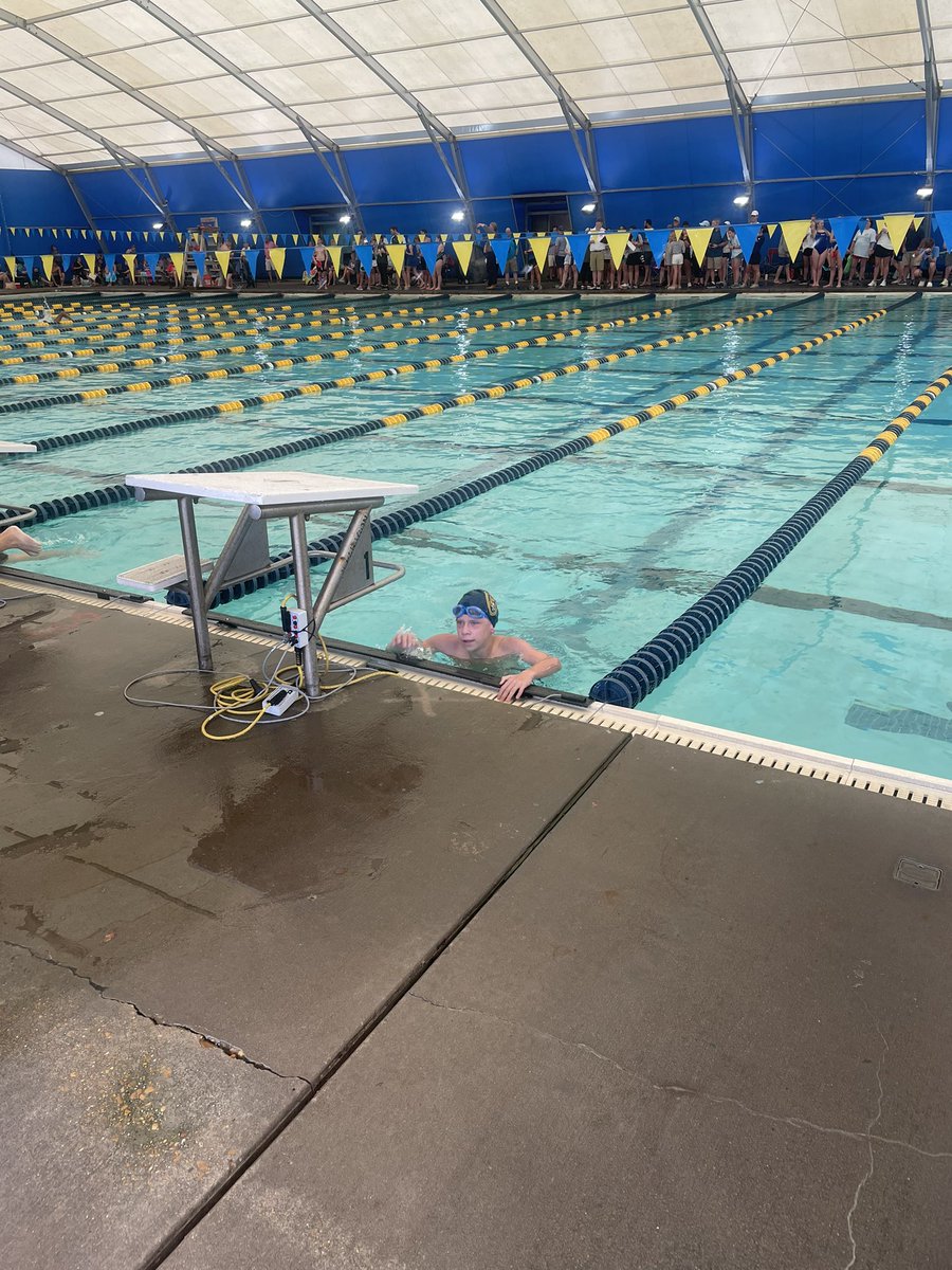 STJOEBRUINS's tweet photo. Bruin Swim doing great at the State Meet! Go Bruins! https://t.co/ZP6hqn2ICw