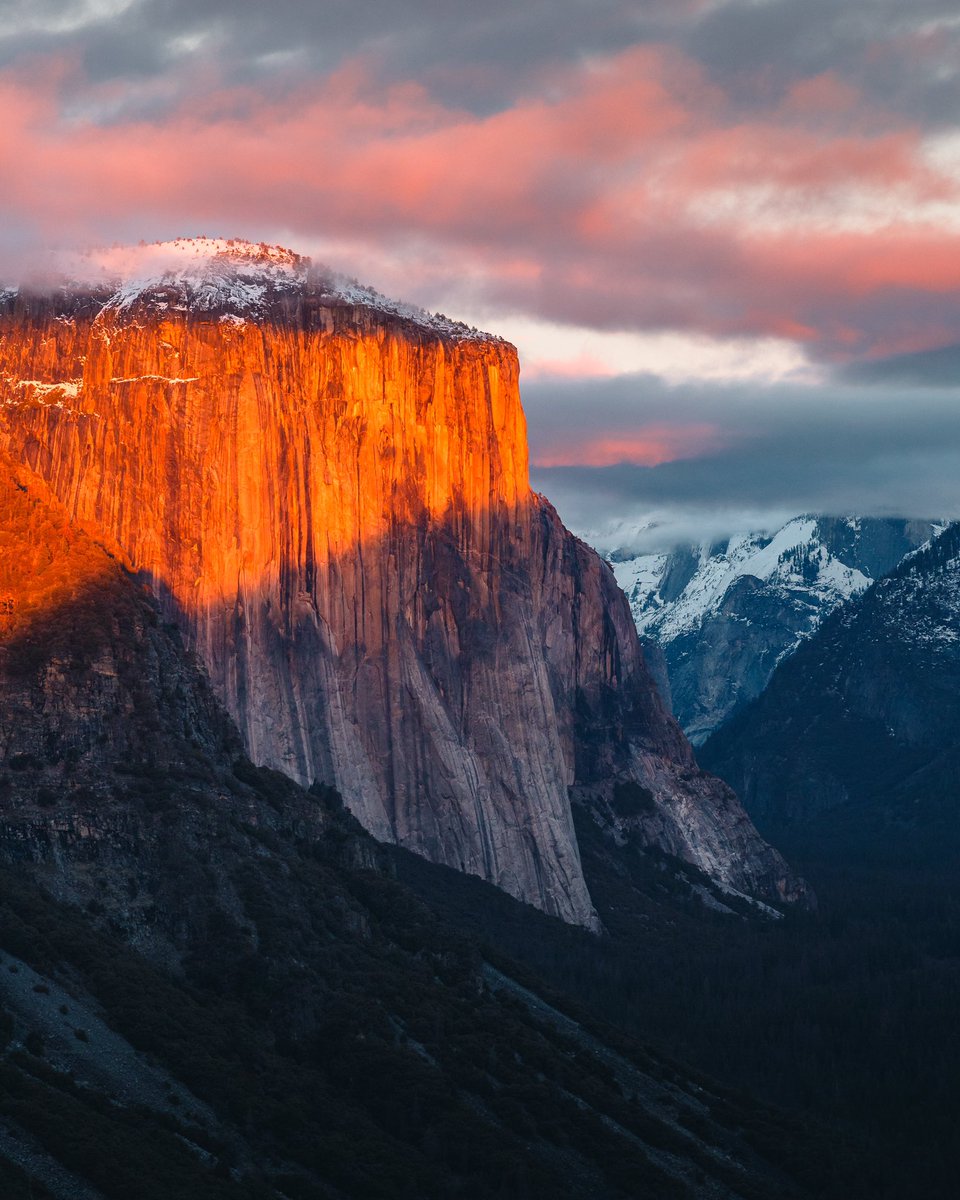 nathanaelbee's tweet photo. Last light on El Capitan https://t.co/QT2dIaAaTt