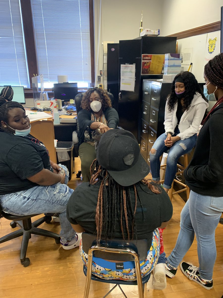 LateshaSmithMBA's tweet photo. Our CTE Teacher facilitated MTSS time with encouraging words for future success #RSS_CTE https://t.co/xayuGmsBm5
