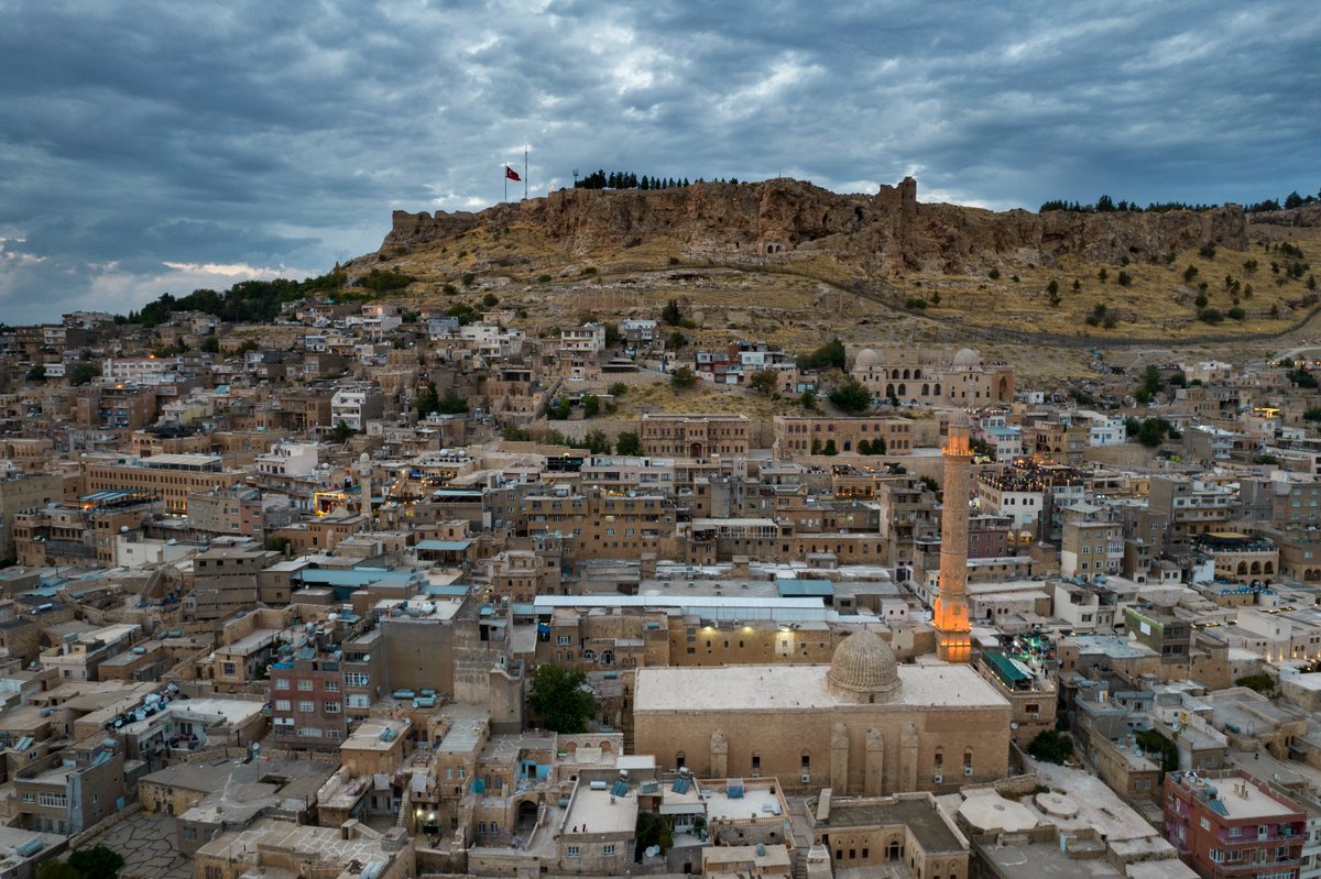 recepburcak's tweet photo. #mardin #mavi #mavisaat #zinciriyemedresesi #mezopotamya #mardin_buyuksehir #urfa #gaziantep #turizm #teamlikeback #segue #followplease #followyou #followmeback #tagforlikes #followfollow #like4likes #followbackinstantly #liking #followmeplease #amazing #likebackalways #like4 https://t.co/NcKGMcRzKd