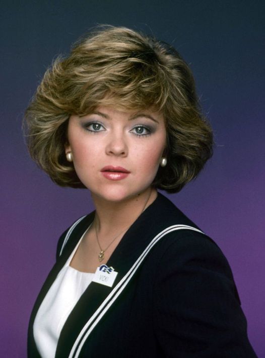 Happy Birthday to Jill Whelan (September 29, 1966). 