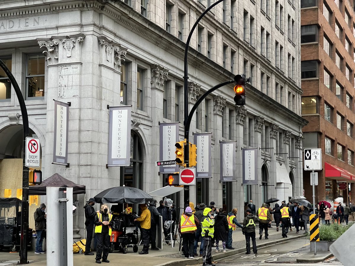 YVR Filming (@yvrfilming) on Twitter photo #AlanTudyk filming #ResidentAlien downtown in the rain this morning #whatsfilming <a href="/WhatsFilming/">What's Filming</a> #yvrshoots #AlanTudyk filming #ResidentAlien downtown in the rain this morning #whatsfilming <a href="/WhatsFilming/">What's Filming</a> #yvrshoots