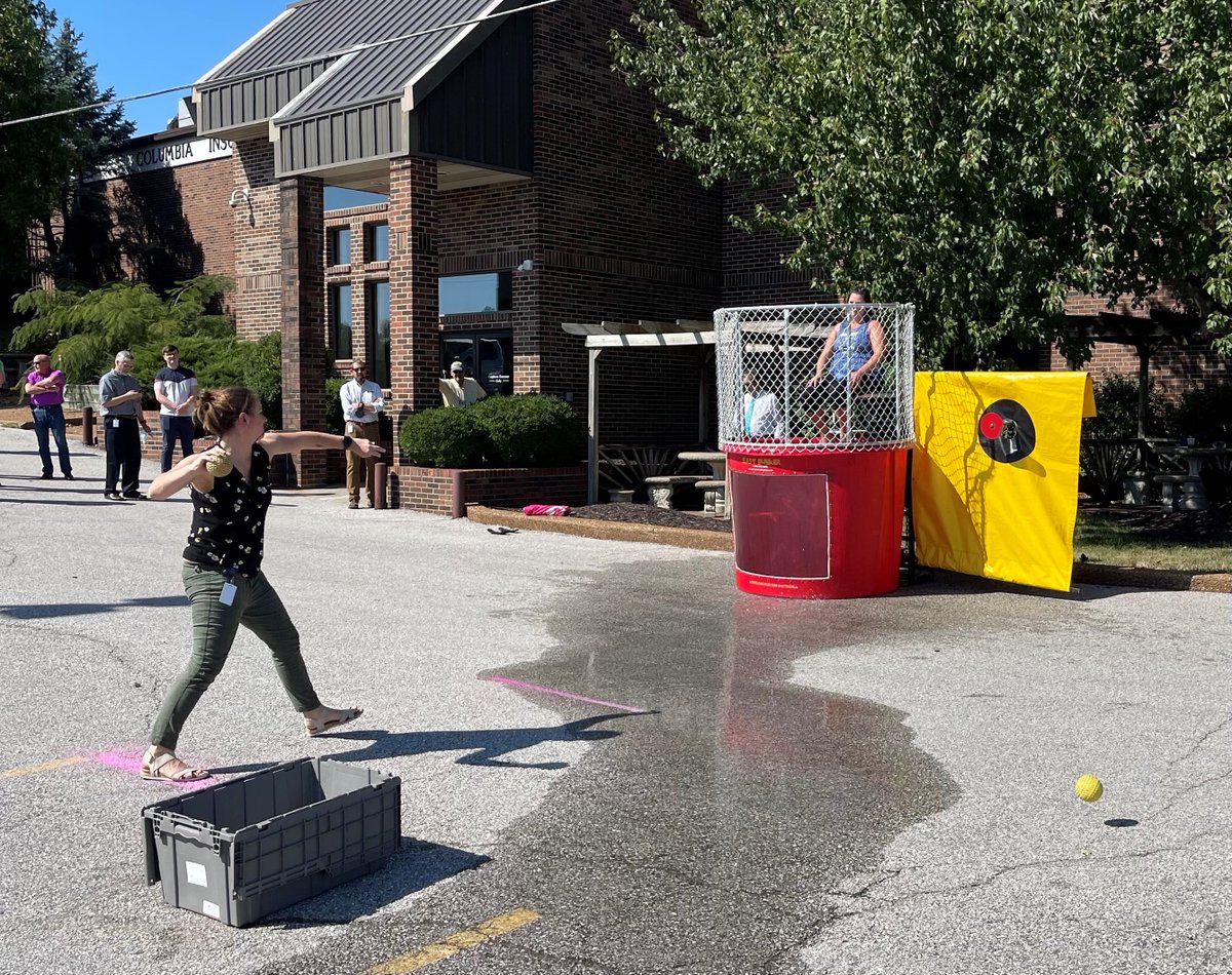 Columbia Insurance tweet media