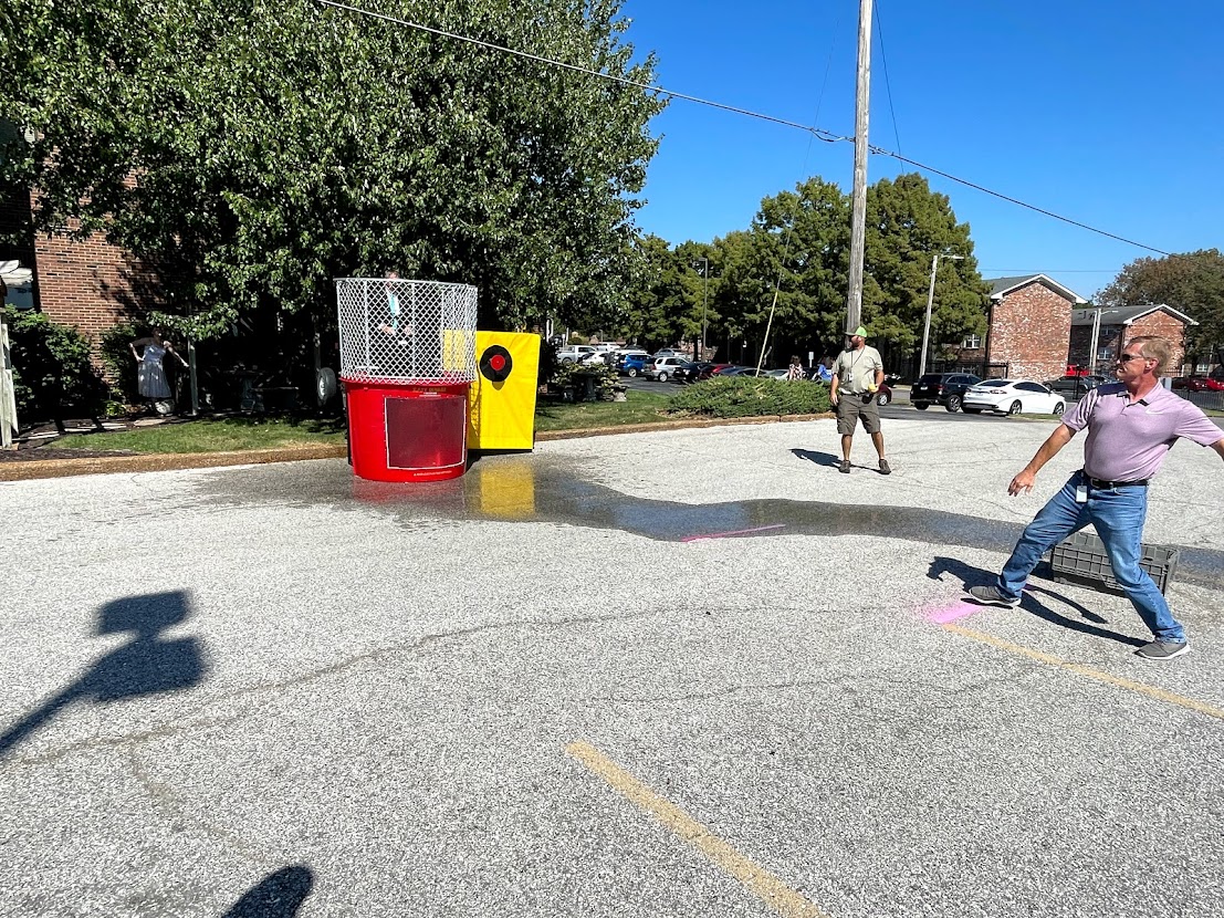 Columbia Insurance tweet media