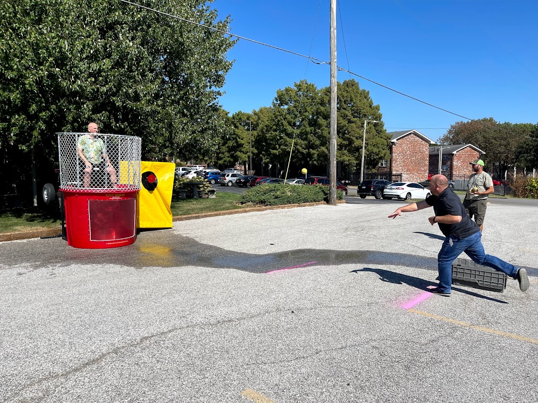 Columbia Insurance tweet media