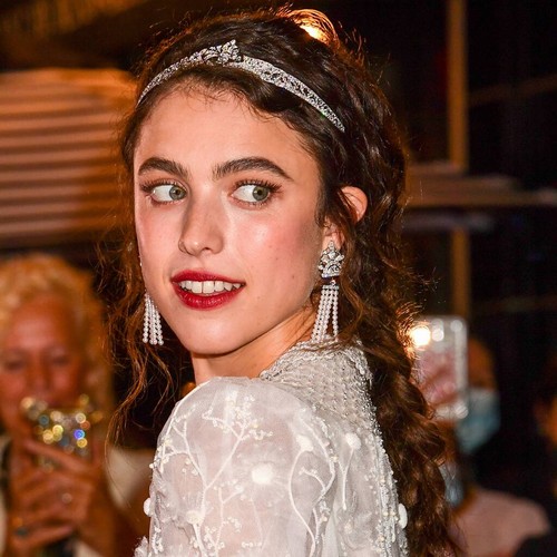 Margaret Qualley believes FKA Twigs' allegations about Shia LaBeouf https://t.co/CAFrqXqGQ2 https://t.co/yKENI1NZV1