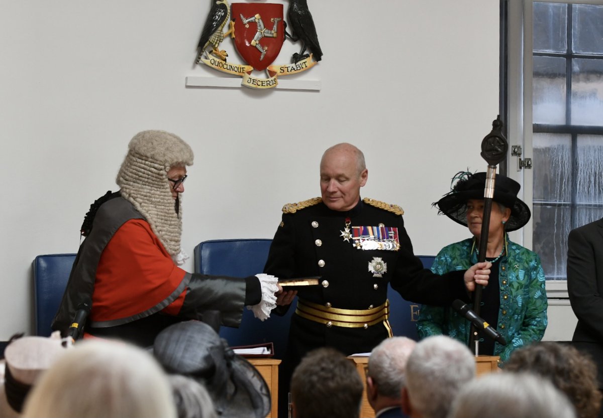 Isle of Man Government (@iomgovernment) on Twitter photo This afternoon Lt General Sir John Lorimer was sworn in as the thirty-first Lieutenant Governor of the #IsleofMan in a special ceremony at Castle Rushen. <a href="/RoyalFamily/">The Royal Family</a> <a href="/Castletown_IOM/">Castletown</a> <a href="/manxheritage/">ManxNationalHeritage</a> <a href="/crhs/">Castle Rushen High School</a> This afternoon Lt General Sir John Lorimer was sworn in as the thirty-first Lieutenant Governor of the #IsleofMan in a special ceremony at Castle Rushen. <a href="/RoyalFamily/">The Royal Family</a> <a href="/Castletown_IOM/">Castletown</a> <a href="/manxheritage/">ManxNationalHeritage</a> <a href="/crhs/">Castle Rushen High School</a>