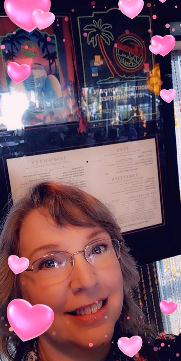 MsSamanthaYT's tweet photo. Still the best food in #Atlanta #RThomas Delux Grill I haven't been here in about 20 + years. https://t.co/1z01uwo0Bc