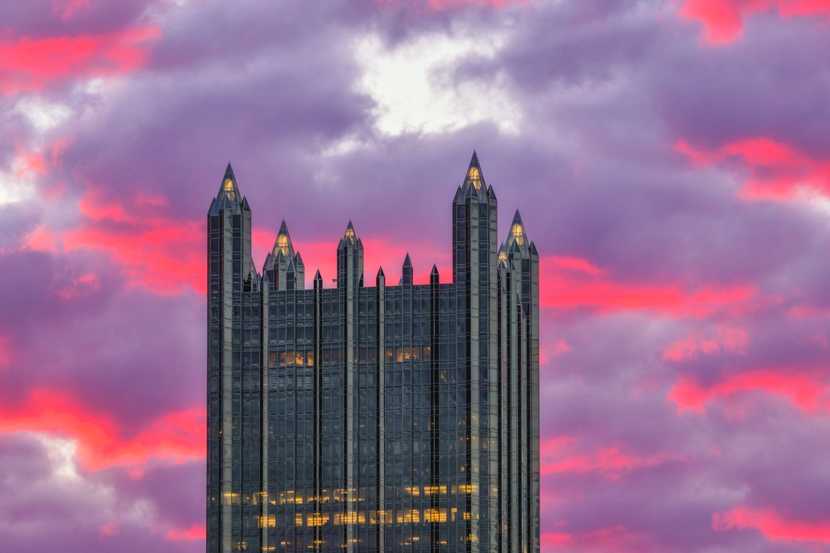 DaveDiCello's tweet photo. The close up views of #Pittsburgh today were just as stunning as the wide angles, especially when focusing on PPG Place. The way the edges of the clouds lit up when the sun was just about to cross the horizon was incredible. It was lit they were colored with a pink highlighter. https://t.co/NjiY4RzSE2