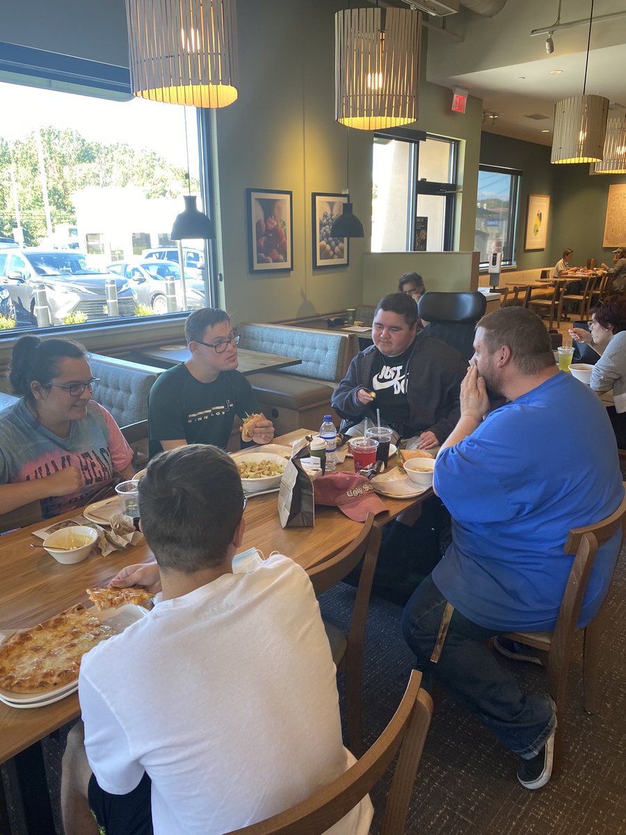 Basketmomma7's tweet photo. Panera Bread is the place to be 🤩
Cross town CBI outing with Kinnelon
New friends and good times!
#transitioneducation #community #yeswecan #independence https://t.co/cZ6OQzEGVT
