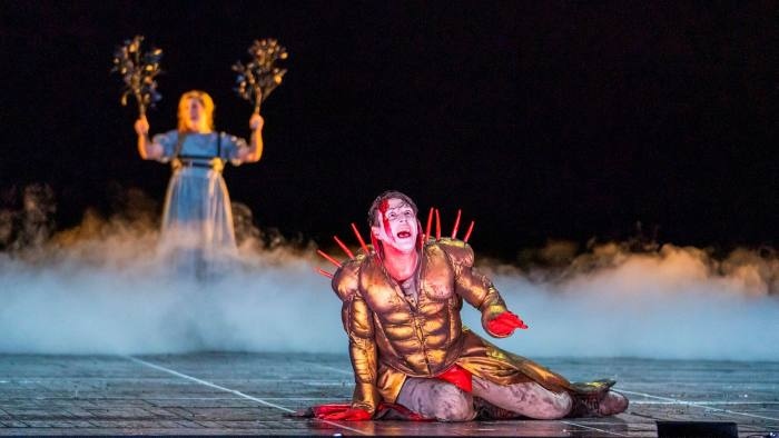 This might be a still from a production of Strauss' Daphne (the episode where Tina and Amanda fell in love - rb.gy/taua98 ) but today it's also the subject of a #captioncontest - RT with your best attempt at wit and win some swag!