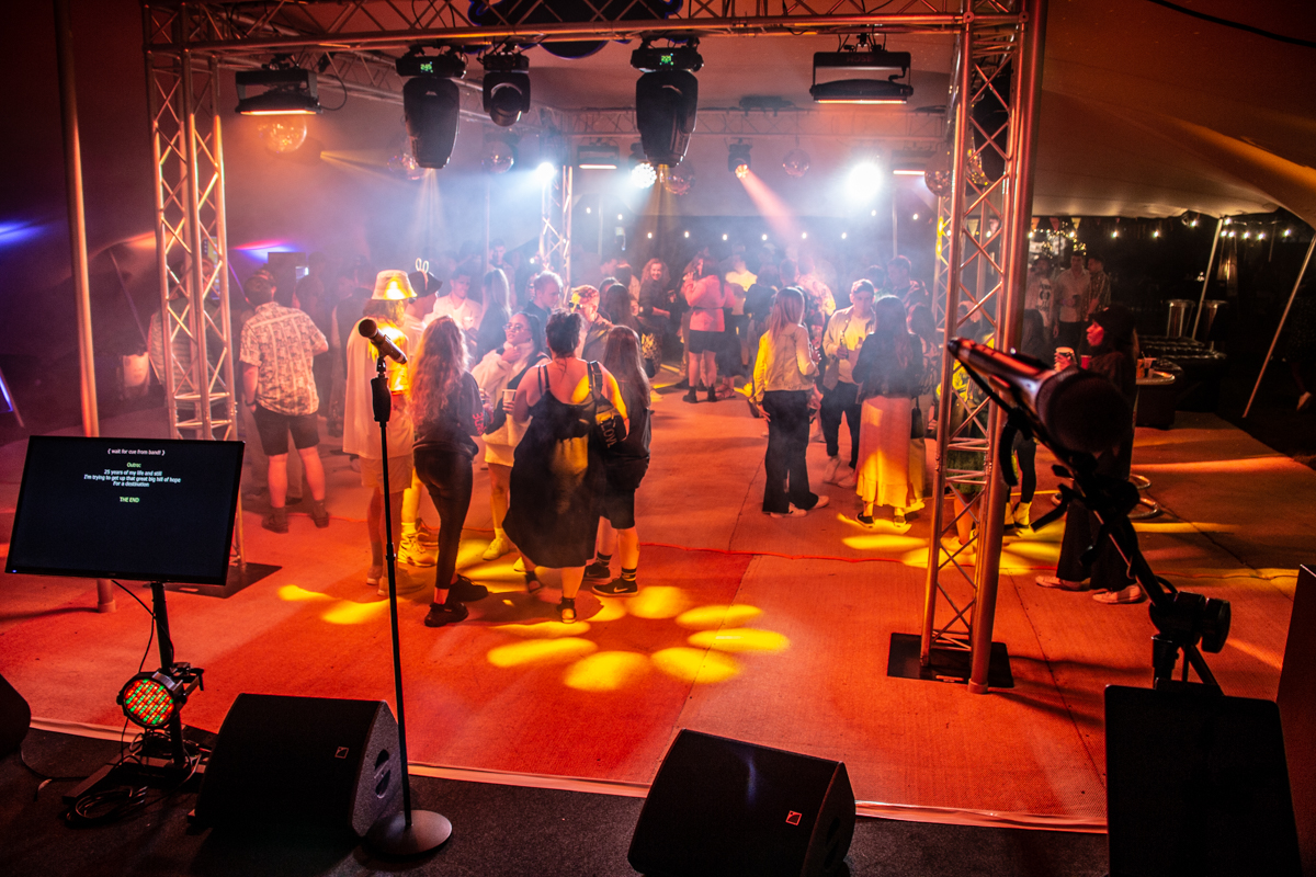 bandeoke's tweet photo. In excited anticipation of our guest singers for Red Bull's staff summer party – and such a luscious setting 🤟🤩😄 @wl_resort

See our blog post:
https://t.co/YHdg0SKou8 

#bandeoke #bandaoke #livebandkaraoke #bandeokeexperience #summerparty #bandioke #CorporateEntertainment https://t.co/9vnGVwipT9