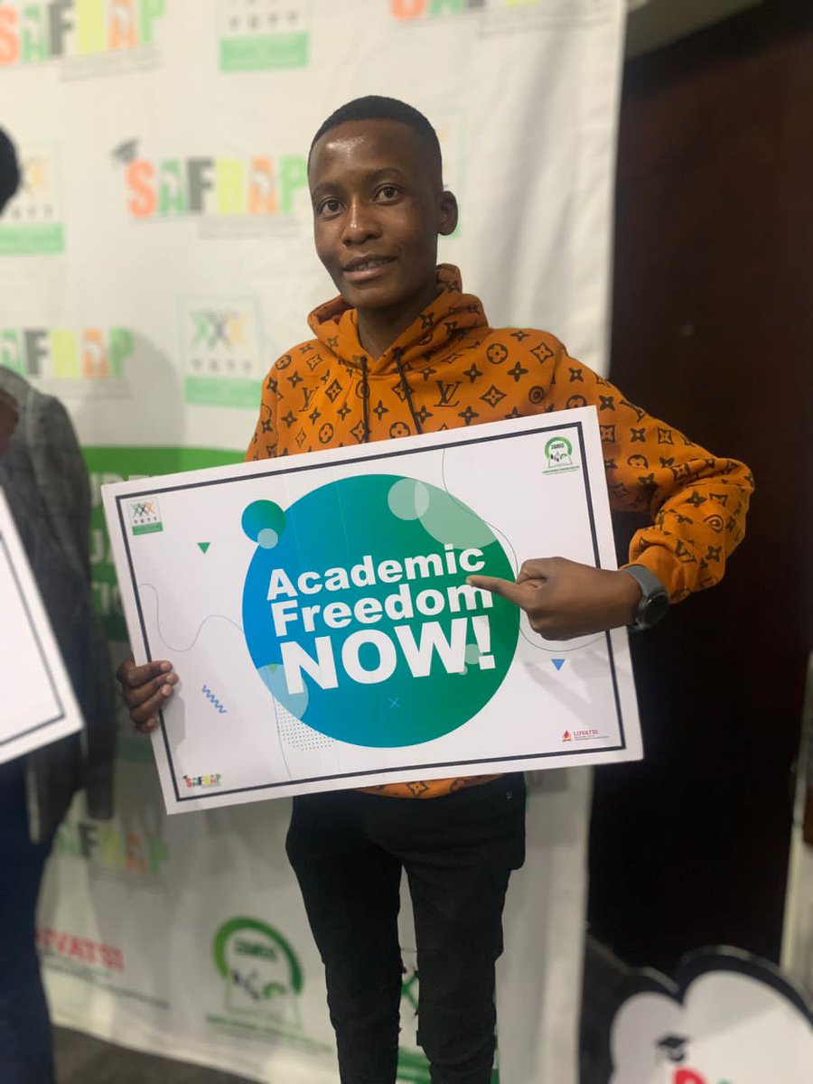barrister_gutu's tweet photo. #Goal4 #Students Academic freedoms, a thread!!
1/4 Academic freedoms implore that students must be afforded an unfettered opportunity to express themselves without any interference. The raison detre' /rationale in support of such is the freedom of expression that is provided for https://t.co/TJA2ee0a7S