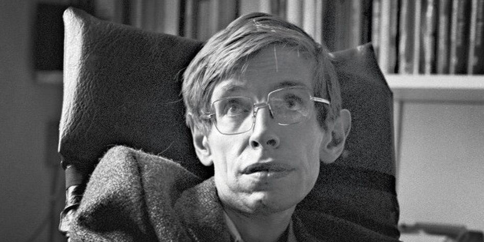 Poesiaitalia's tweet photo. "ll più grande nemico della conoscenza non è l'ignoranza, ma l'illusione della conoscenza."
Stephen Hawking https://t.co/rhns8gO9od