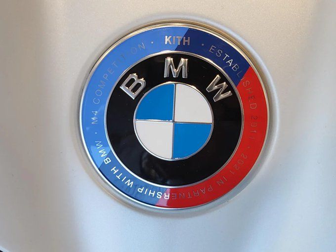 JustFreshKicks's tweet photo. Kith x BMW M4 Competition now arriving at dealerships

Only 150 worldwide https://t.co/OUkZJkhFQz