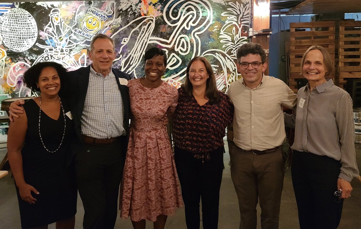jendawnmitchell's tweet photo. Super fun night celebrating The HOPE Program’s work in Brooklyn! Grateful for everyone who joined us - board members, associate board members, staff, partners and friends! #HOPE4Life @LincolnRestler https://t.co/7a1eU9hv8e
