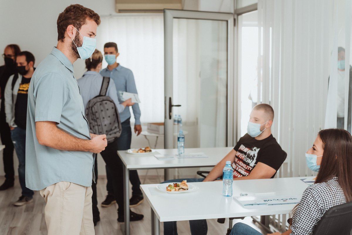 MISistem's tweet photo. Nadamo se da će vam ovo znanje i iskustvo pomoći da napravite prve korake u karijeri u IT industriji!👨‍💻Više informacija o #Go4Code programu možeš naći na linku🔗: https://t.co/FkSN4FEmsf 
#MaratonPraksi #Mentorship #Internship #ITcareers #Developers #InternshipMarathon https://t.co/vpvMKrw2YW