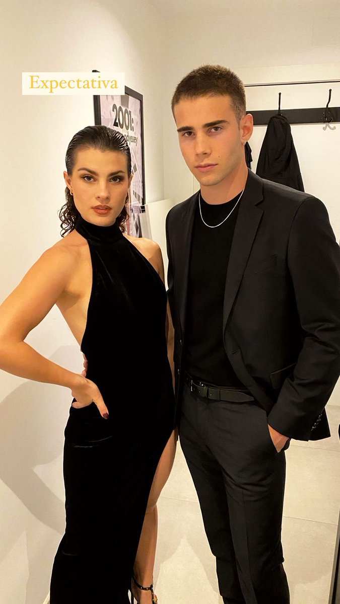 atdmvhourly's tweet photo. ‼️|  @/palmaagustina vía historias de ig junto a Julio 
#ATravesDeMiVentanaNetflix https://t.co/yO51VZJHPg